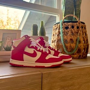 Nike high dunks pink and white size 5
